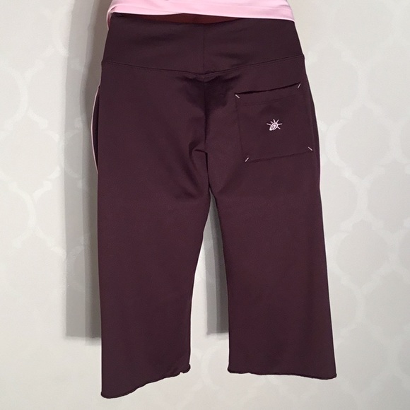 🆕SO SPORTY TANK & CAPRI SET - Picture 10 of 12